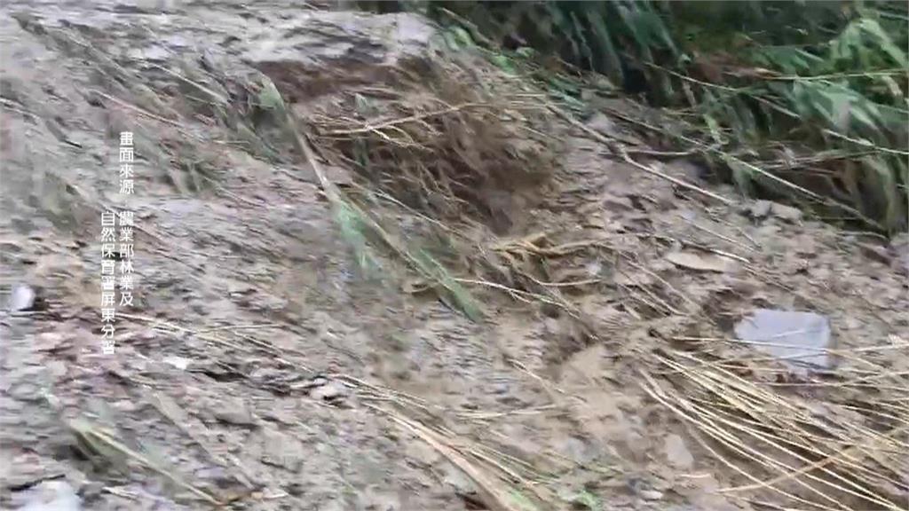 屏東山區大雨襲！　道路土石坍方遭掩埋　隘寮溪暴漲