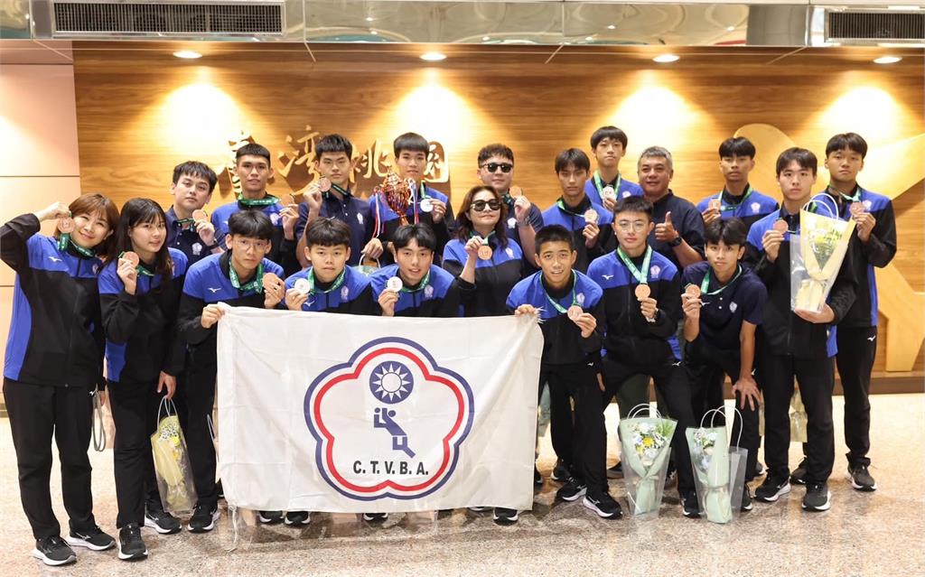 綜合／睽違25年再奪牌！台灣男排亞洲U18男子排球錦標賽牌摘銅 成員凱旋歸國