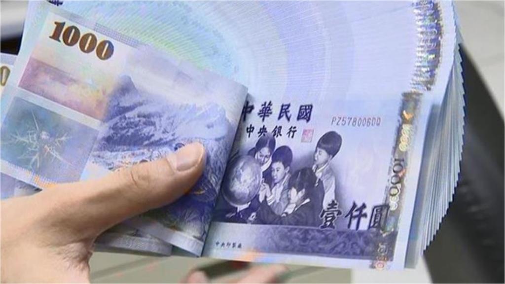 頂大高材生怨「準時下班」薪水僅39K…工作內容曝光遭網酸:一堆人比妳忙!