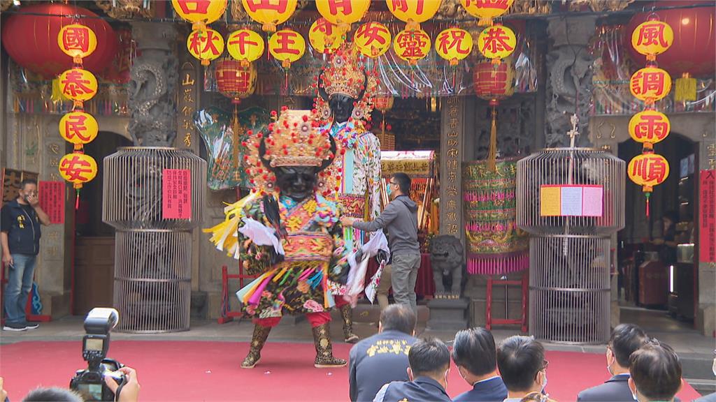 艋舺青山祭登場　救護車捐贈嘉義縣