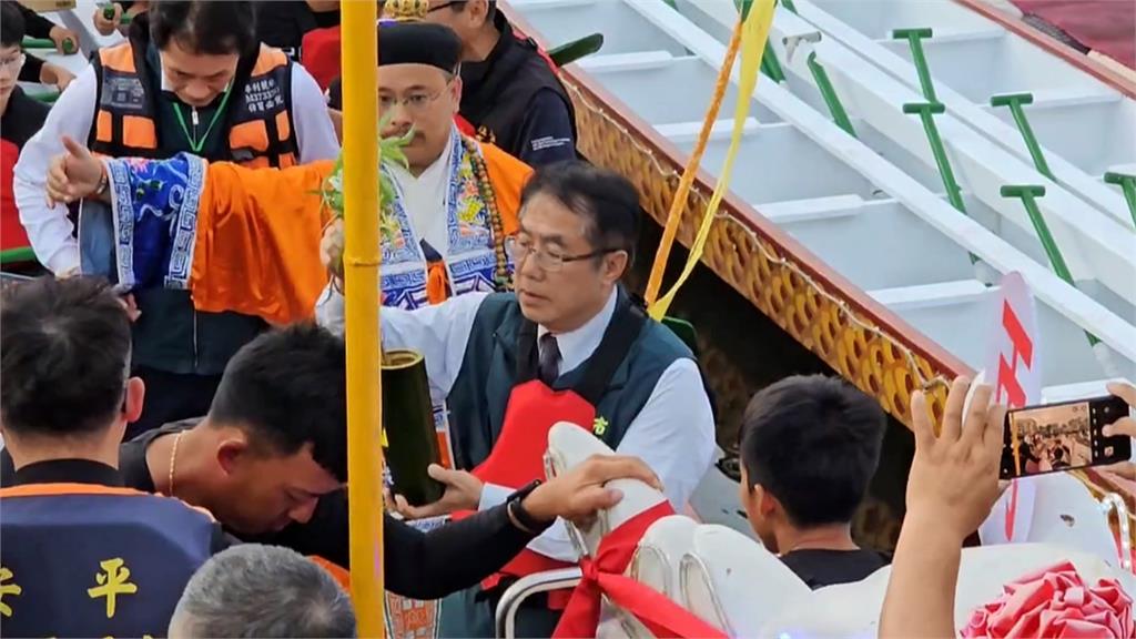 臺南國際龍舟錦標賽 黃偉哲參與祭江儀式祈求賽事平安