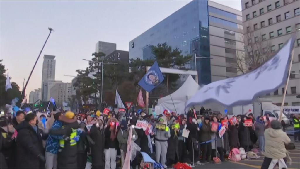執政黨議員倒戈 南韓總統尹錫悅彈劾案204票通過