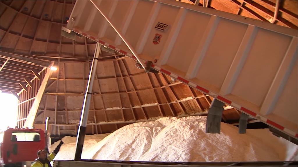 入冬最強冬季風暴襲來！　全美恐上億人受停電、交通中斷影響