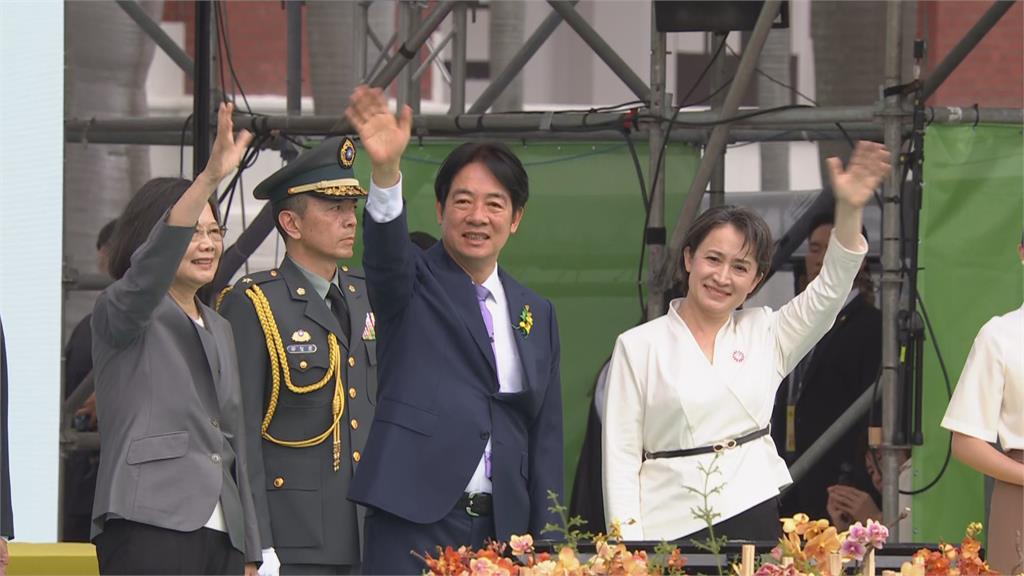 快新聞/玉米不捨貝果!蔡英文揮別總統府 蕭美琴哭了