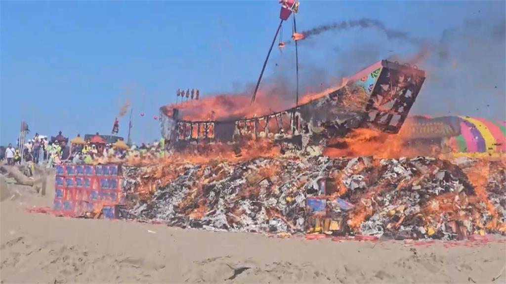 後龍合興宮第5度燒王船 斥資近200萬.耗時半年打造紙船