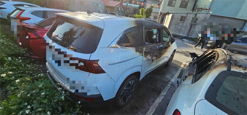 快新聞／年輕男子不滿姊姊給壓力　竟在「車內燒炭」反釀火燒車波及3鄰車遭逮