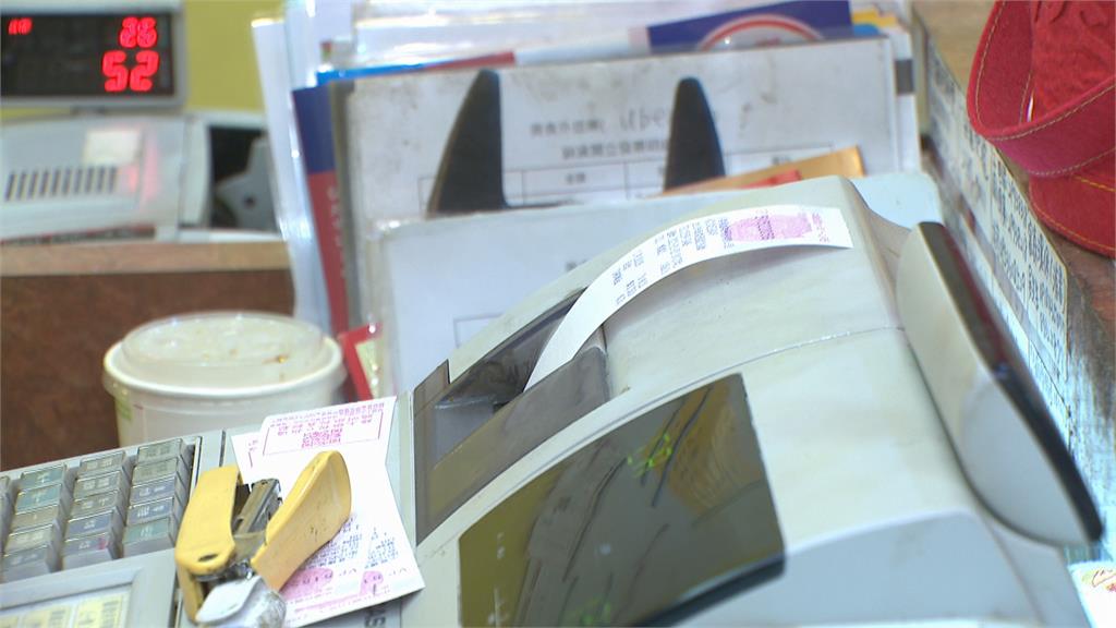出事了! 滷味店一早業績85萬? 店員開錯發票PO網急找人