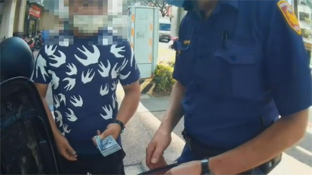 露餡! 假裝住戶遛狗 車手違停引來員警盤查