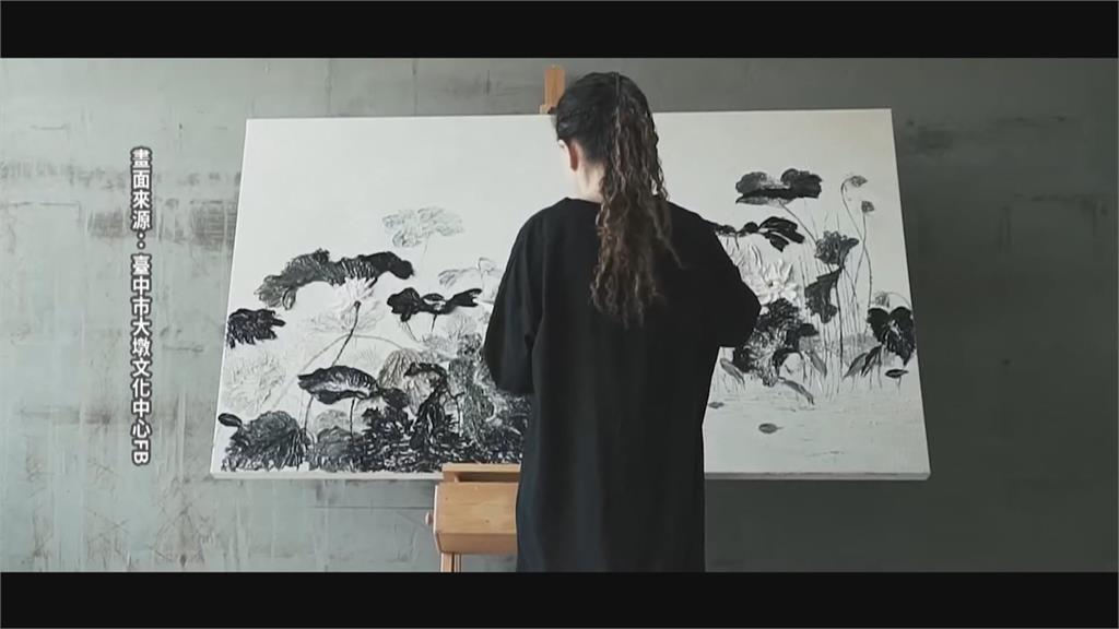 藝術家獨特「砌畫」技法揮灑光彩 用畫刀描繪家鄉基隆之美