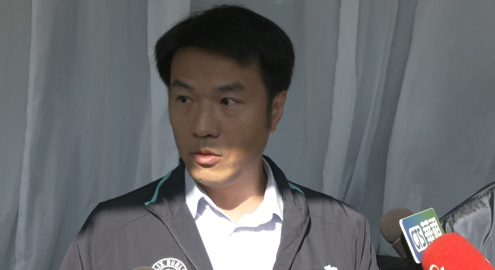彰化警疑遭霸凌輕生? 公祭現場縣警局長率隊致意 家屬喊討真相