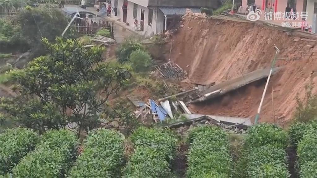 暴雨下不停!中國江西爆嚴重土石流 多人死亡失聯