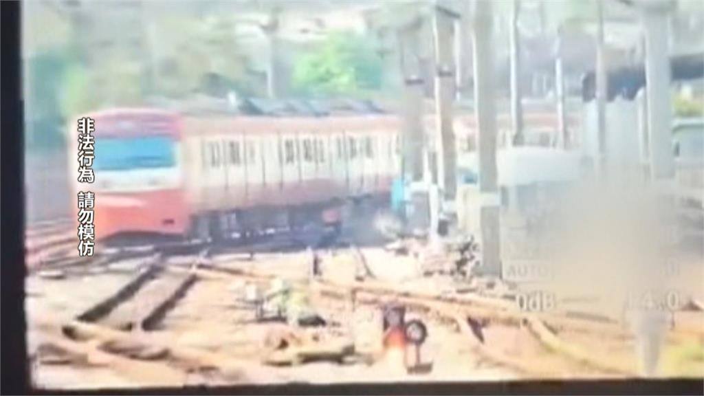 台鐵車廂又遭塗鴉怪客毒手! 台鐵緊急調派換車造成班次延誤