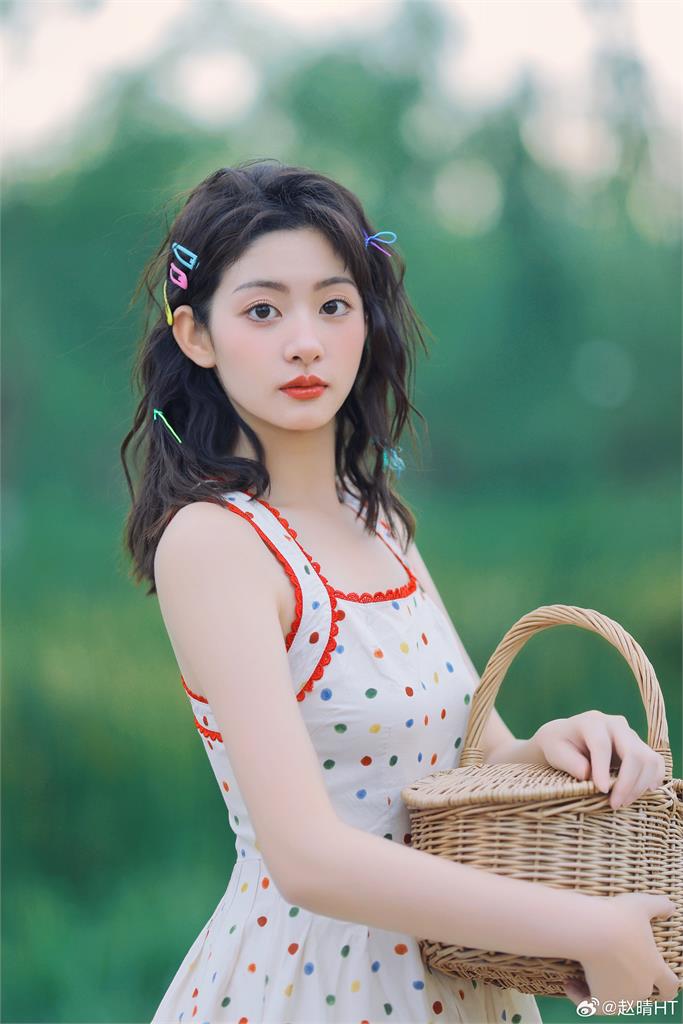 她170公分46公斤被嫌胖!徐嬌PO「男星崩壞照」轟:好看嗎 中國女星170公分46公斤被嫌胖!徐嬌PO「男星凹陷照」轟:好看嗎?