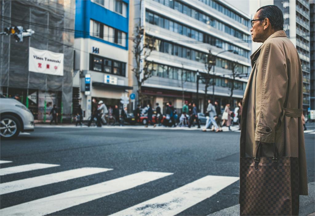 日本上班族好窮