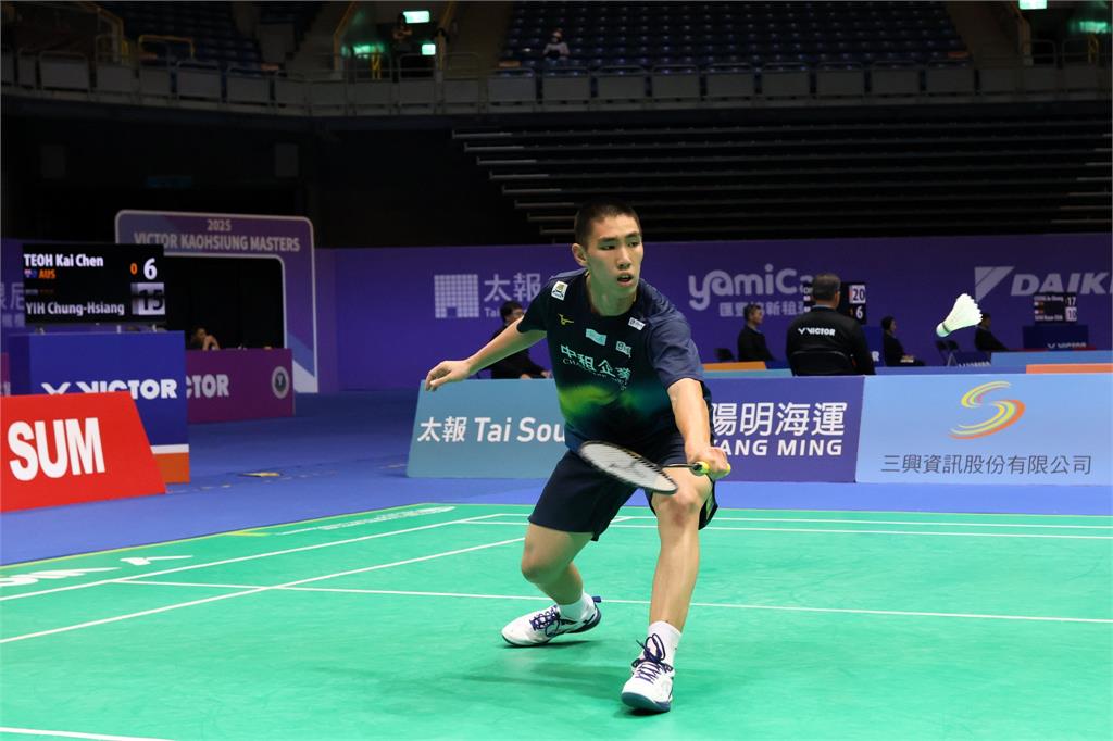 羽球(影)／台灣羽球小將易仲祥　高雄大師賽直落二獲勝晉級32強