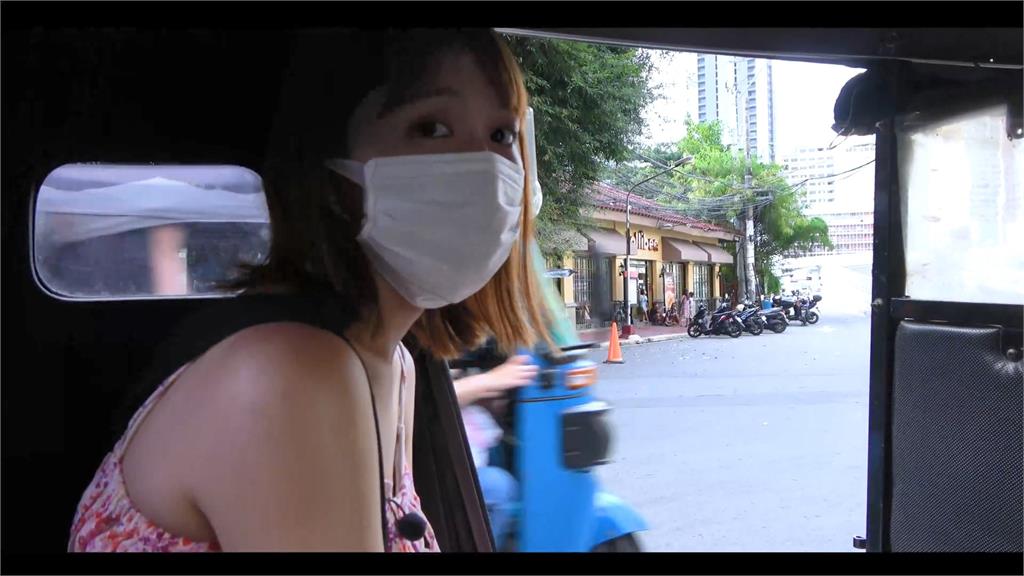 差點被坑?他遊菲律賓遭車夫握手緊抓不放 櫻花妹嚇喊:你一定要小心