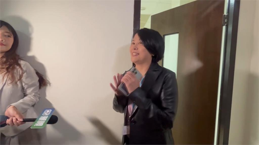 立院擬提簽切結、勾選無雙重國籍　為準民眾黨立委李貞秀國籍解套？