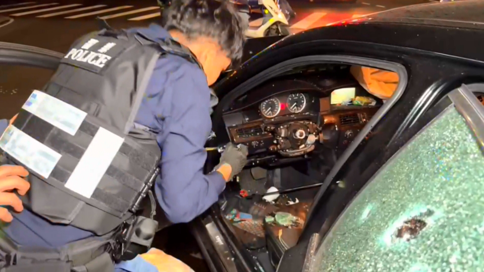 警車全毀!警匪追逐3公里 嫌犯衝撞釀3警受傷