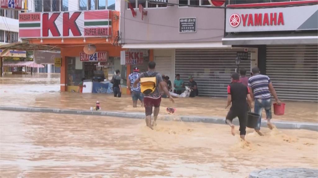 大馬暴雨釀嚴重洪災　3萬多人被迫撤離家園