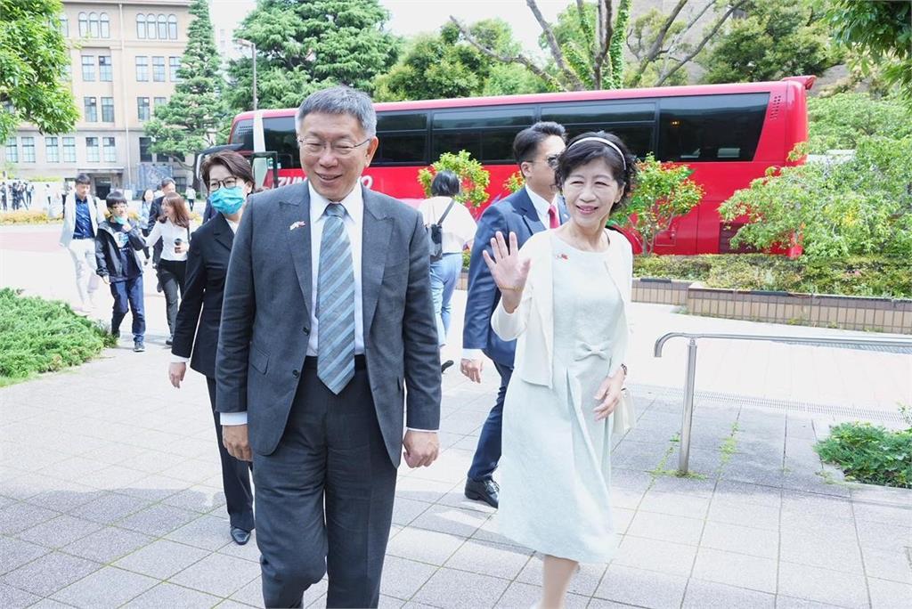 柯文哲法院上「這舉動」!陳佩琪怒到「比手畫腳」犀利狂瞪…內幕全說了