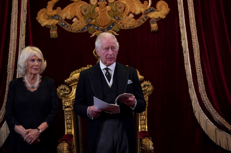 快新聞／查爾斯三世正式登基國王    英國前後6任首相同場見證
