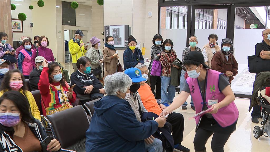 加購10萬劑流感疫苗開打 11類高風險族群開放接種