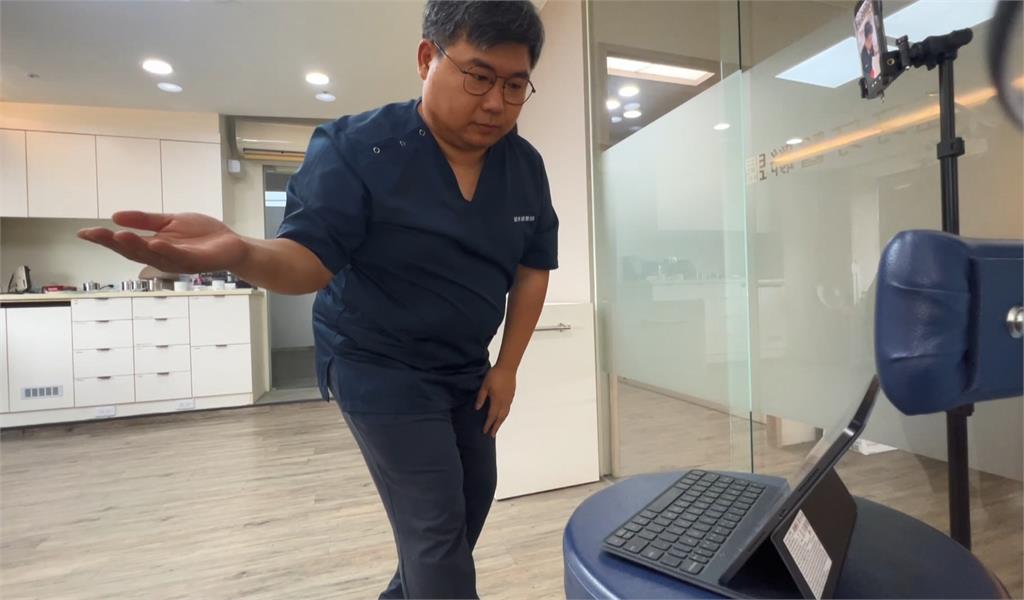 獨家／反差感十足！男牙醫師唱跳「膽小鬼」　粉絲敲碗原地出道