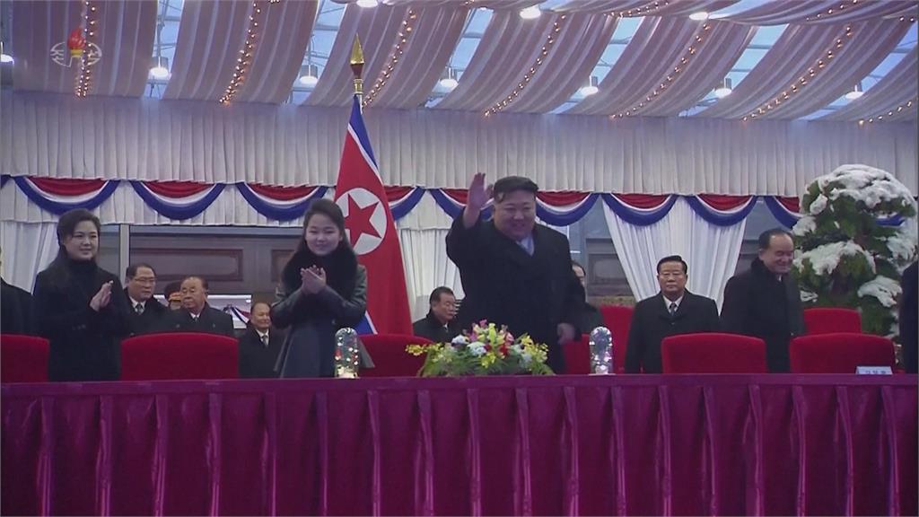 李雪主神隱逾1年為了她? 金正恩頻帶女兒金主愛亮相