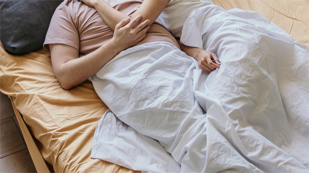 65歲男秀「14億帳戶」騙包養！按摩女辭職「激戰27次」才驚覺被詐...下場曝光