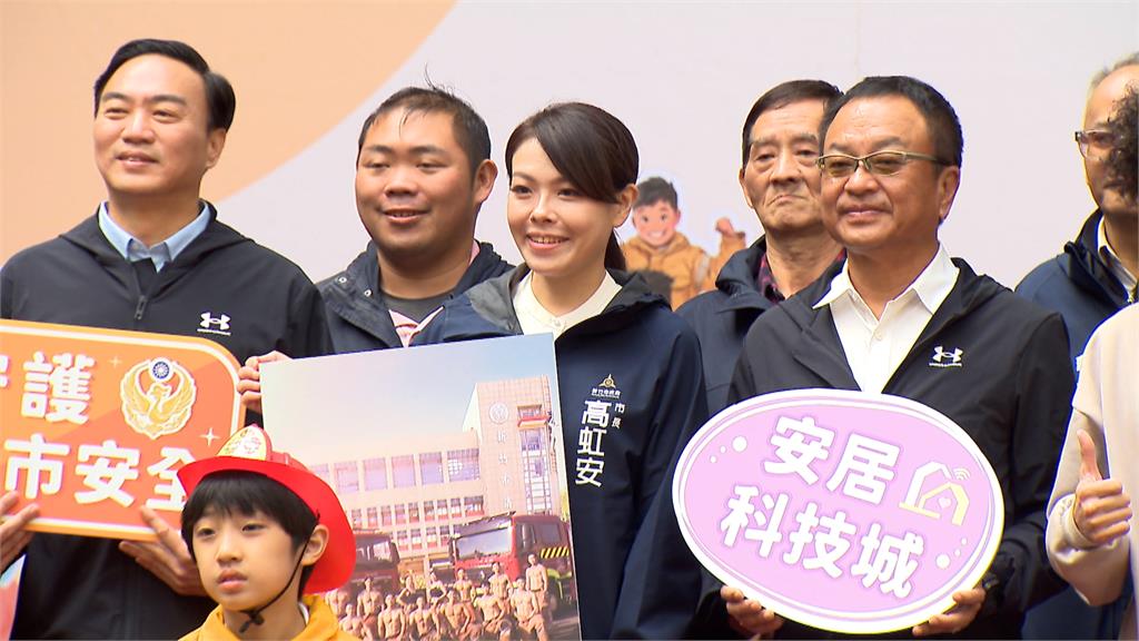 睽違17個月!高虹安復職新竹市長 哽咽喊:我回來了