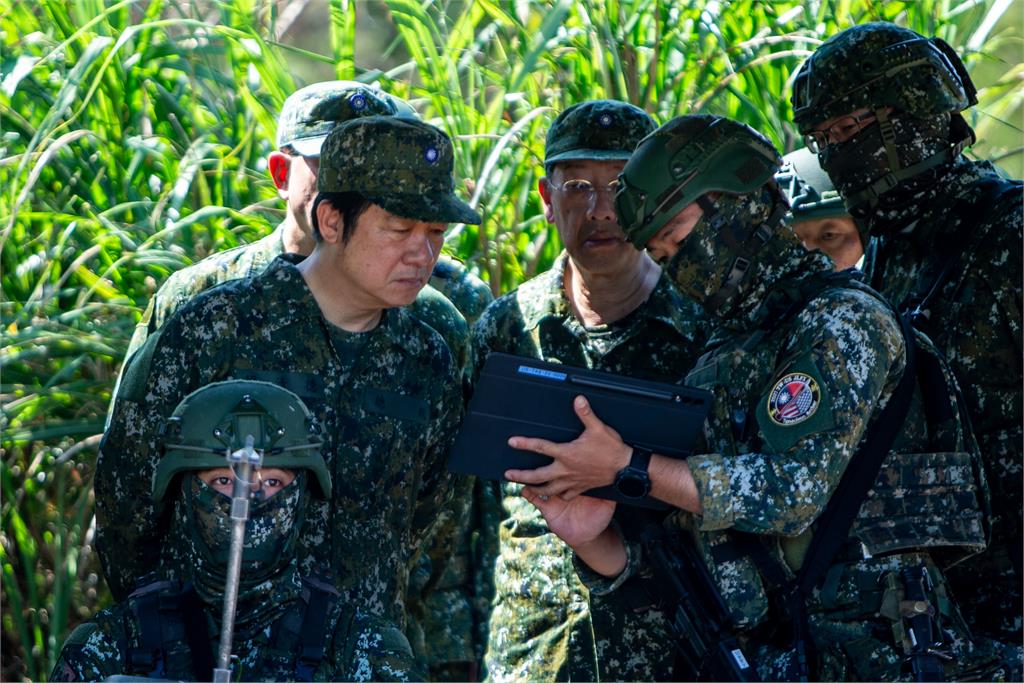 快新聞/穿迷彩軍裝視導漢光演習 賴清德肯定國軍:投入最大心力執行任務