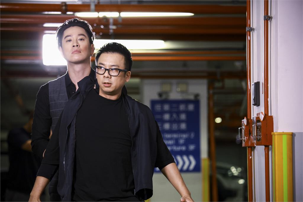 《市井豪門》槍戰駁火!吳東諺被踢蛋又被扯破西裝成了最大苦主