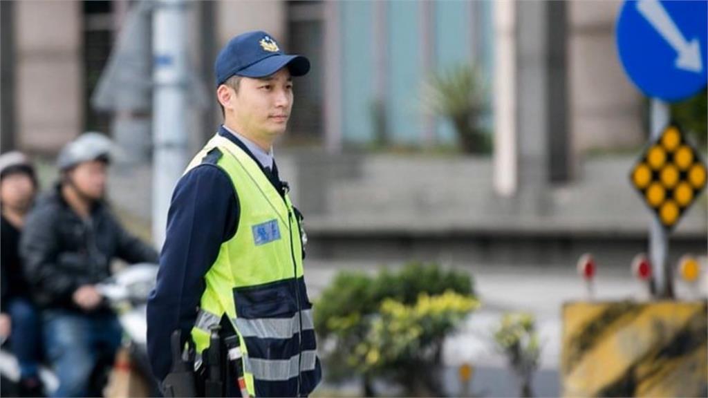 波麗士明星臉!美女警激似張鈞甯、暖警撞臉蔣萬安 真面目曝光