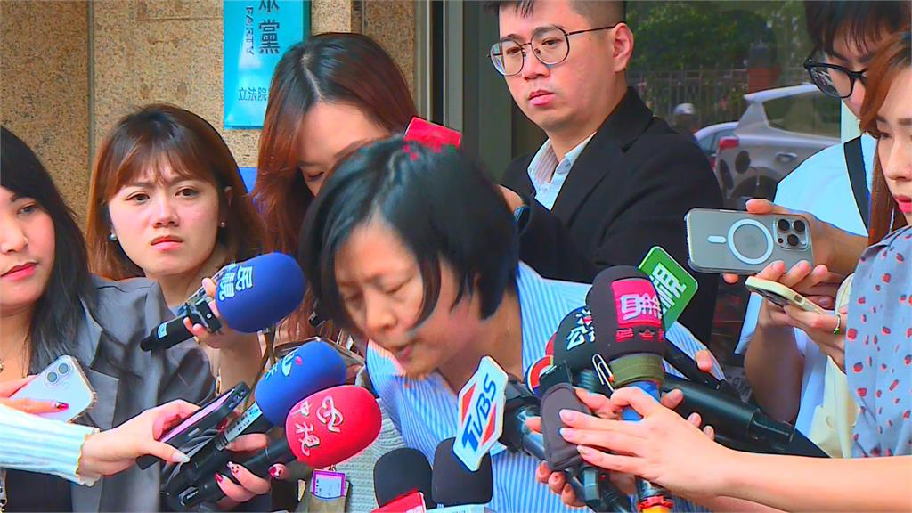 李貞秀爆「高虹安收柯文哲700萬」！小草看不下去嗆「趕緊滾」：水準實在太差