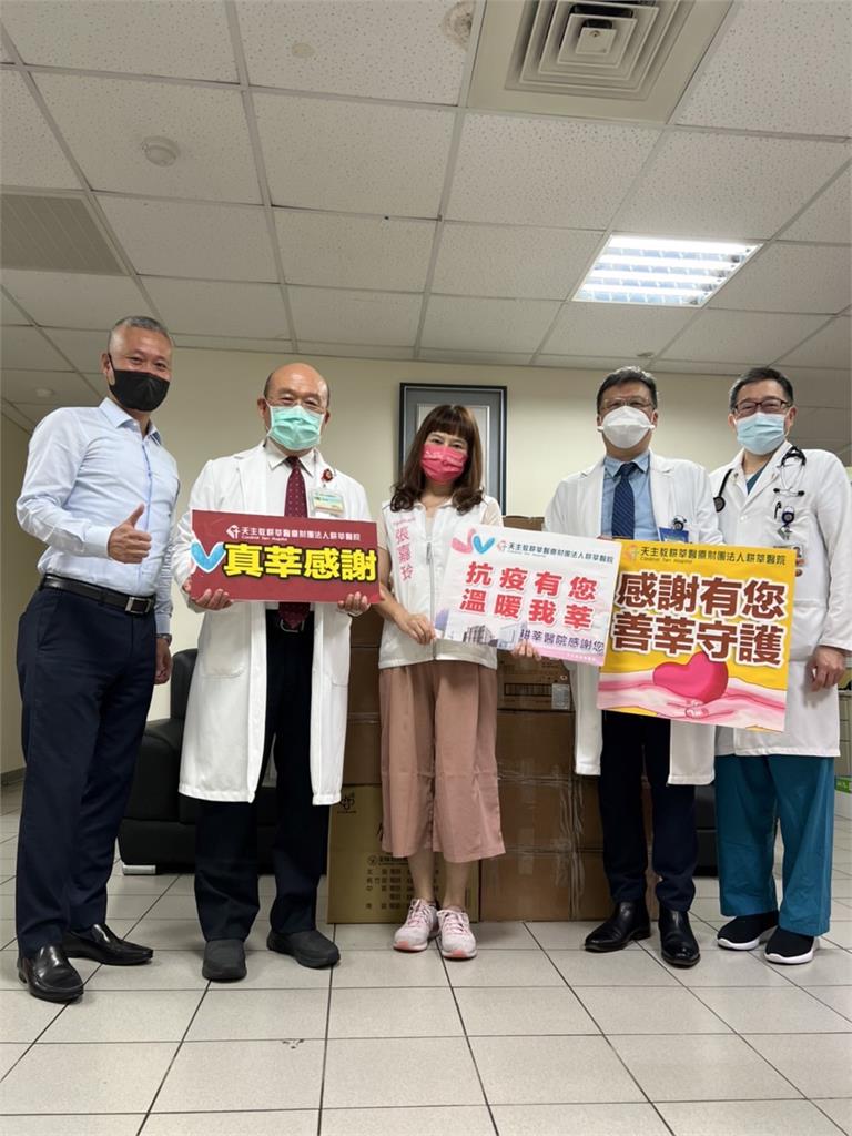 捐贈物資齊心抗疫 張嘉玲與各界代表共同做愛心