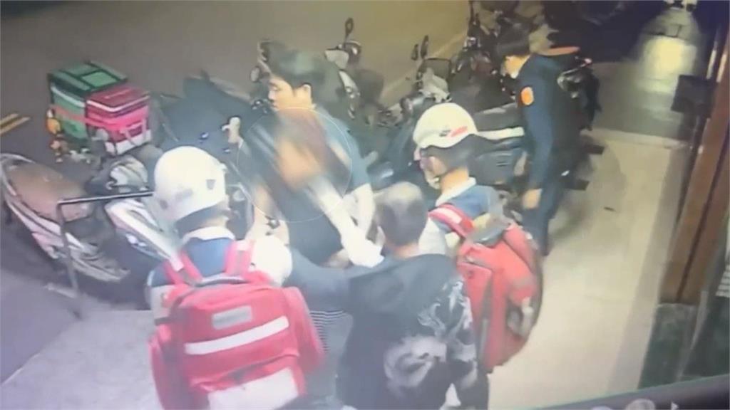 高雄女子高樓丟玻璃瓶險砸人車　楠陽高架橋驚見不明物害車爆