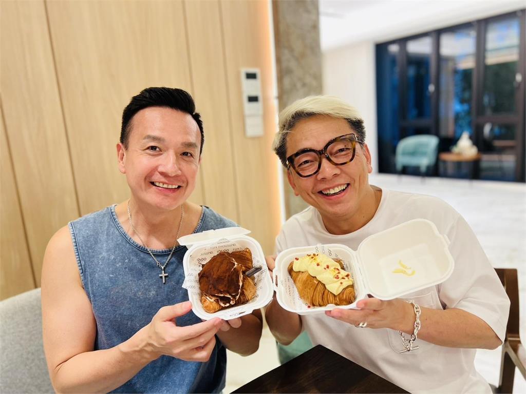 詹惟中新加坡直播「遭警察帶走」!他竟稱:大家喜歡看…觀眾瞬間破萬人