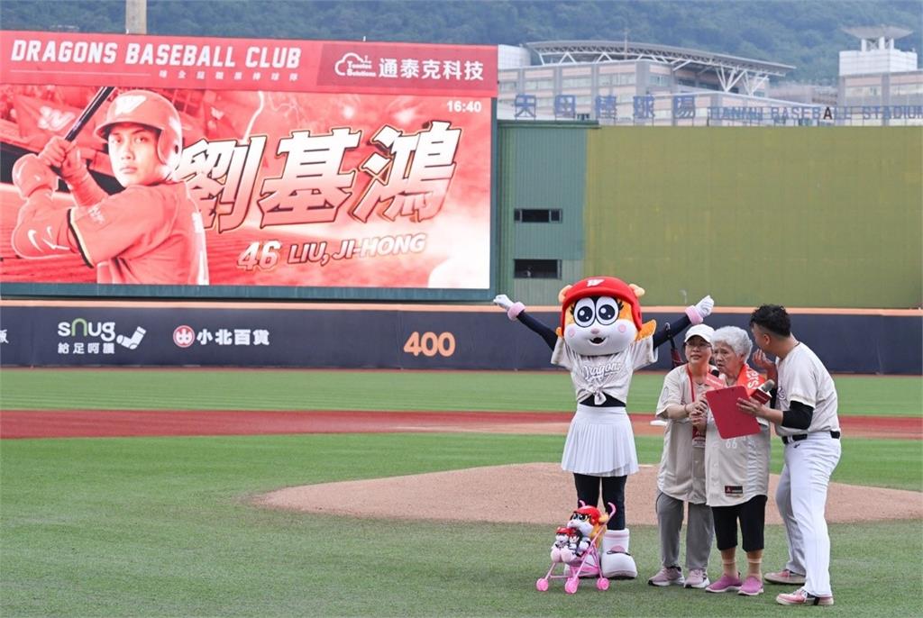 三得利健益X乖乖X味全龍 攜手「Be supporters! Day」球場主題日