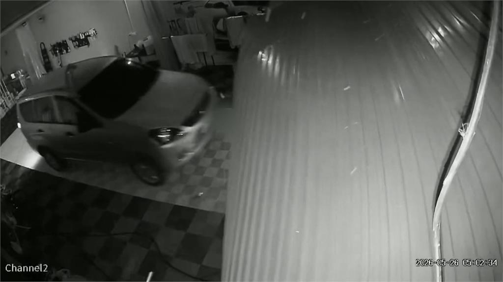 虎尾2惡煞開車撞汽車美容店！　持球棒砸店「棄車徒步逃逸」
