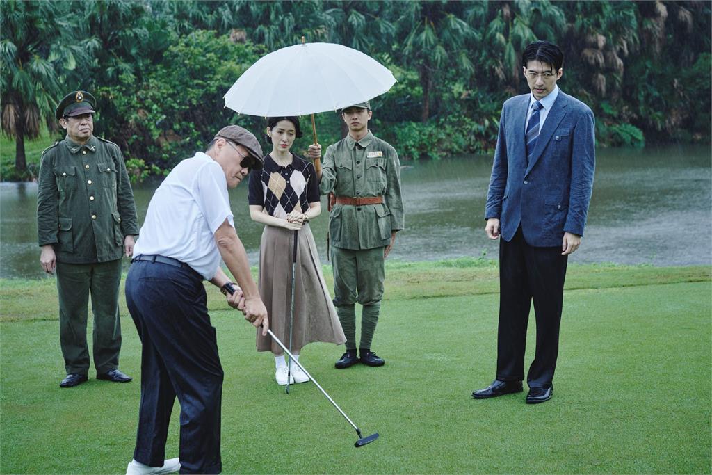 《商魂》周曉涵、邵雨薇穿這樣「4人搓麻將」衝收看榜一!網震撼:有點像色戒