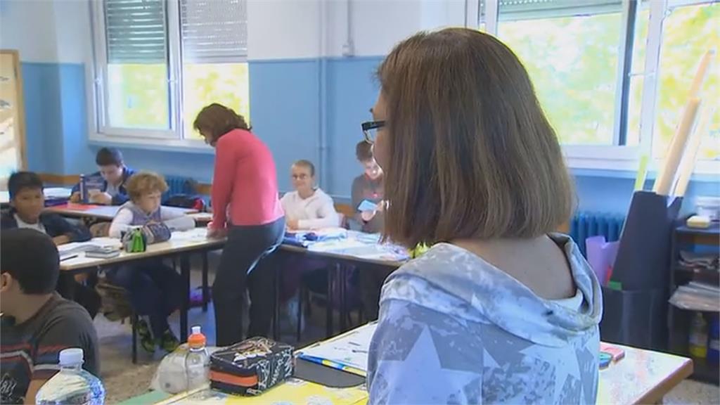 義大利推中小學新法 學生「禁伊斯蘭頭紗」、外籍生限3成