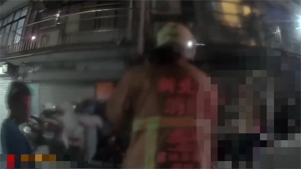 獨／五股男修鋰電池「爆炸起火」　鄰居嚇傻：燒了15分鐘
