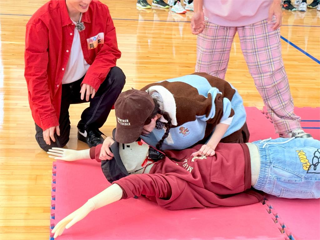 《綜藝新時代》阿本爬巨大味噌桶！阿翔掌握球隊、籃籃被排球狂擊中尖叫