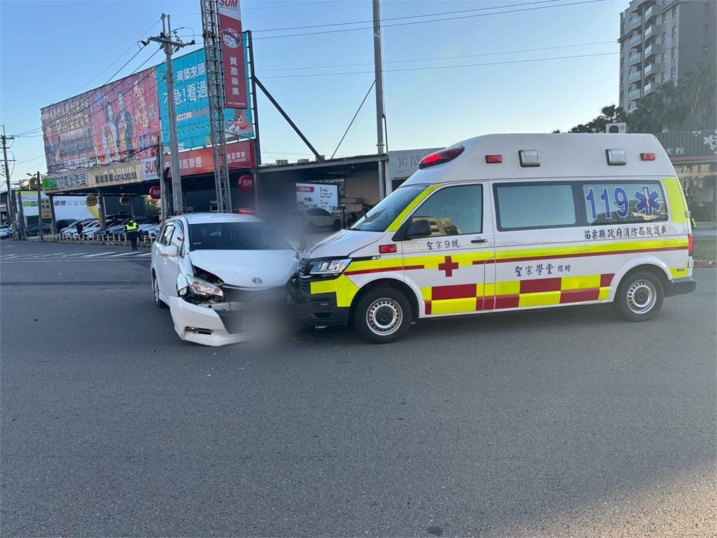 救護車跨區支援出「撞」況　肇事駕駛喊冤：沒聽到鳴笛