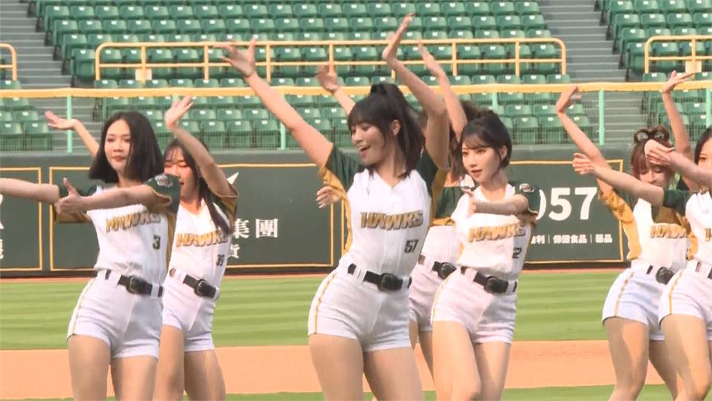 台鋼雄鷹開幕戰「觀賽人次」破紀錄 邁邁化身「最強1號隊友」開球應援