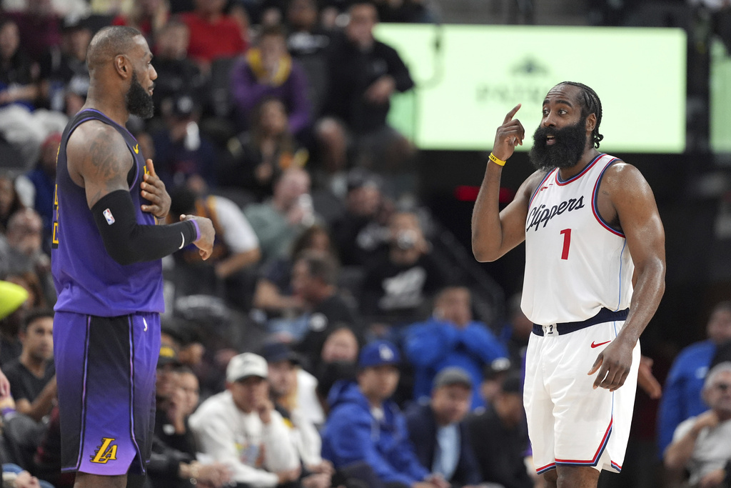 NBA/洛杉磯內戰! 湖人首度造訪「直覺巨蛋」 地主快艇給詹皇難看