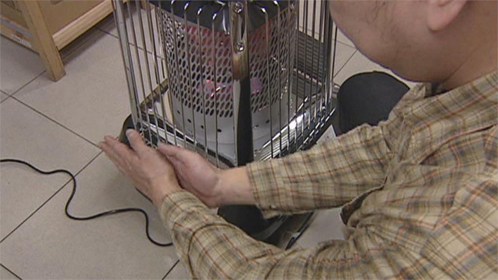 使用電暖爐不慎　台南國安街透天厝三樓突起火