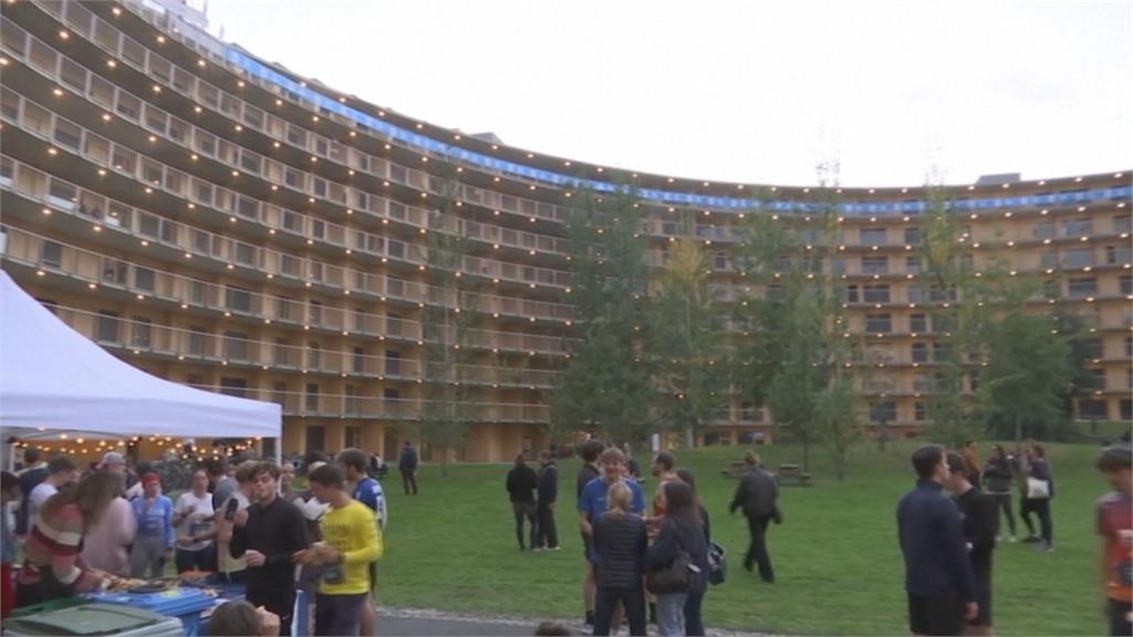 超特別！　瑞士洛桑大學「漩渦」路跑　吸引2000人參與