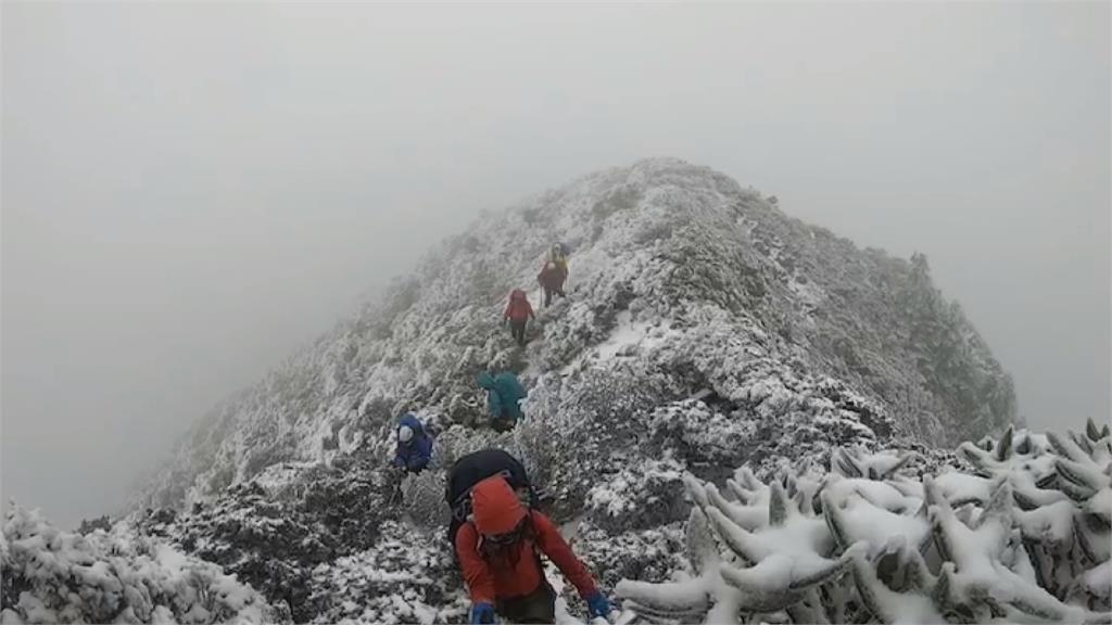 雪霸雪季將至！　雪管處：明年1至3月　須備「雪地三寶」