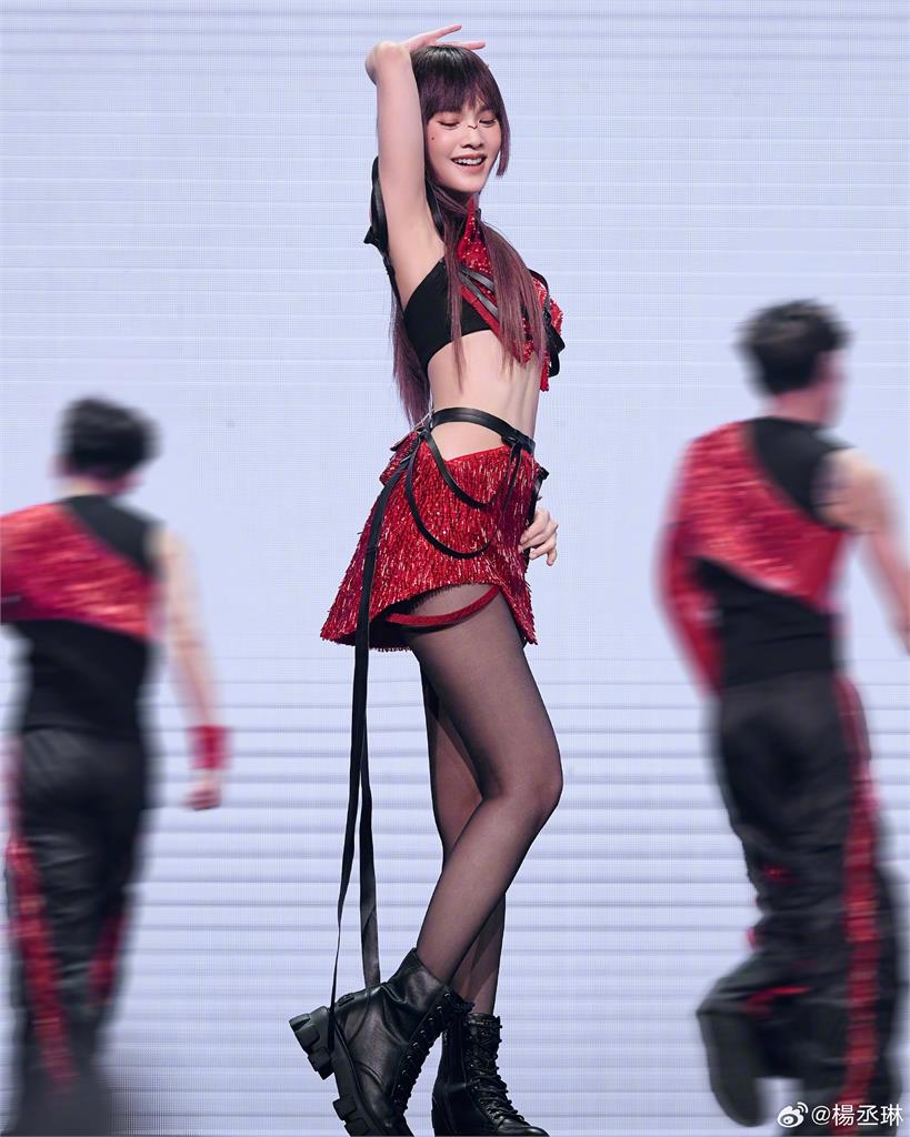 陸委會才警告要查統戰藝人!楊丞琳不甩參加「國台辦神秘1活動」脫口真實意圖
